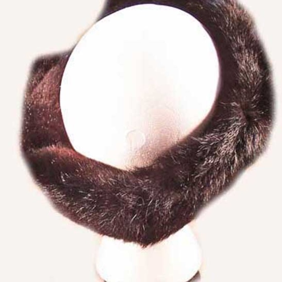 MUSKRAT FUR POM POM HEAD BAND, NEVER WORN, BLACK, ADJUSTABLE, ROUND FUR TUBE - Picture 2 of 5